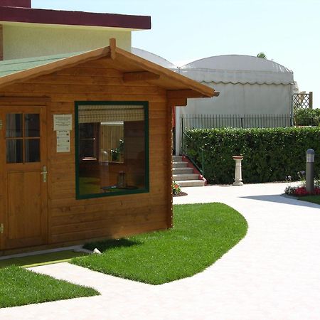 Hotel Righetto Fronte Mare Каваллино Экстерьер фото