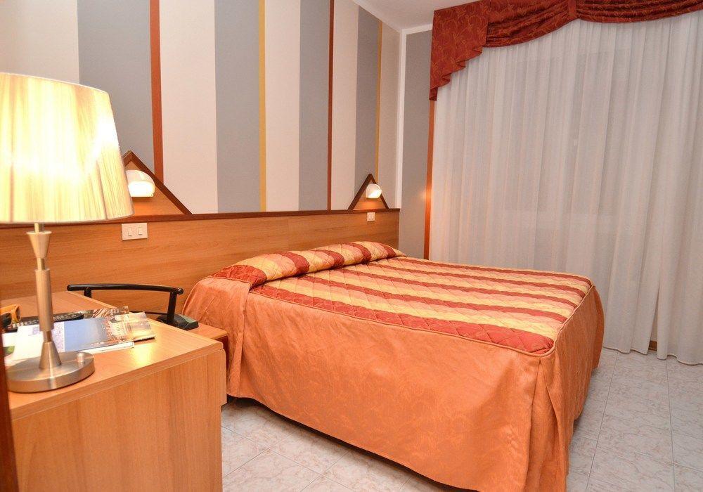 Hotel Righetto Fronte Mare Каваллино Экстерьер фото