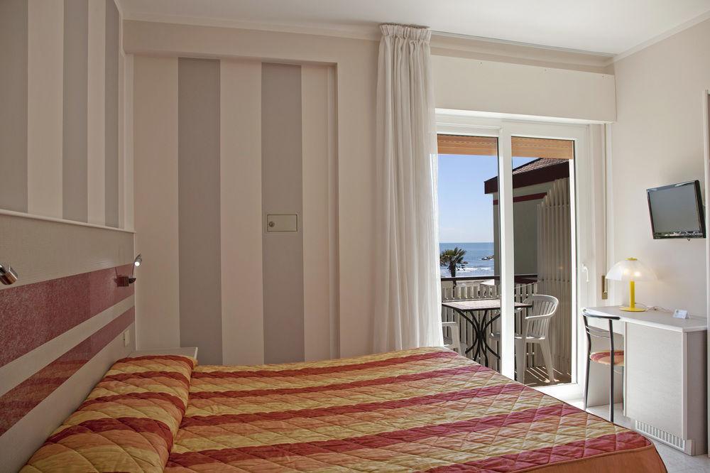 Hotel Righetto Fronte Mare Каваллино Экстерьер фото